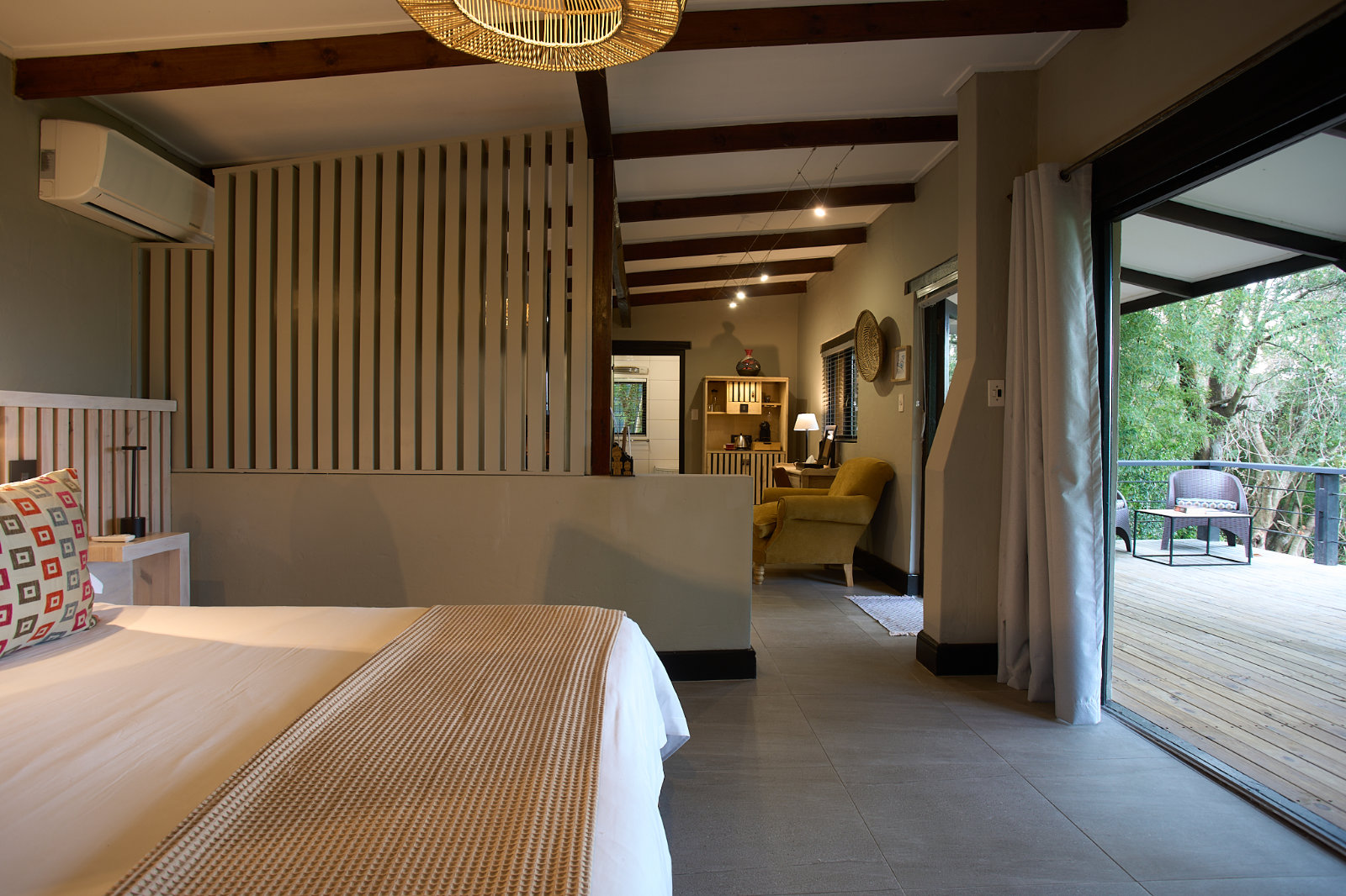 Interleading Suites at Hog Hollow Country Lodge