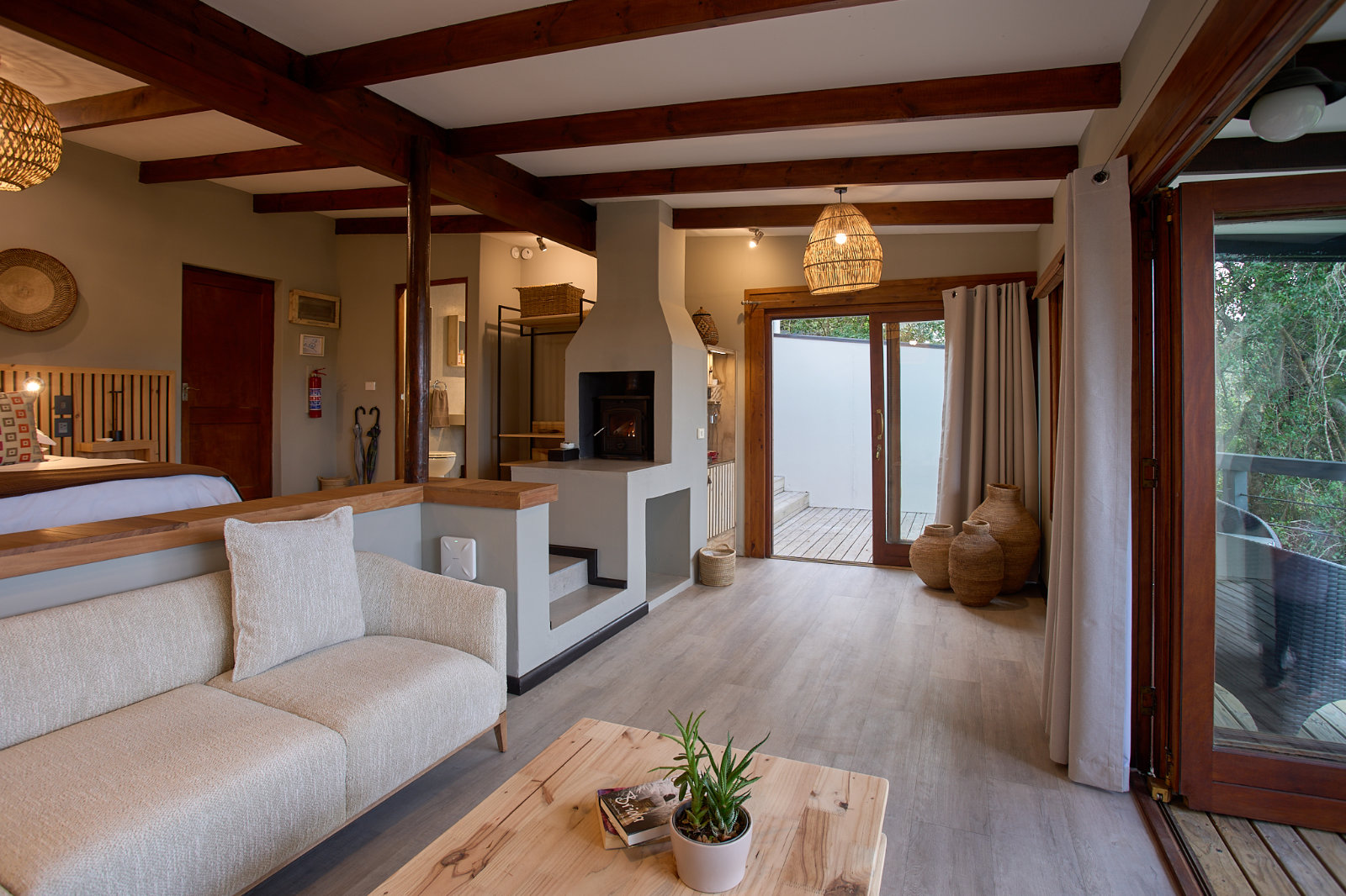 Suite B detail